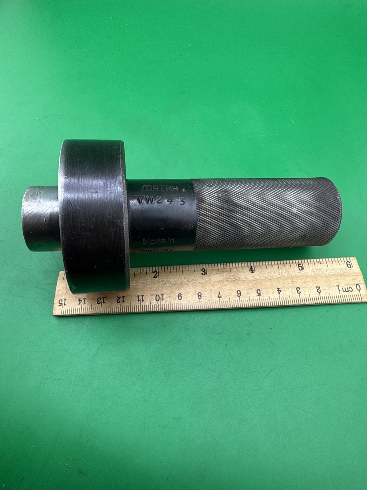 Matra specialty tool VW 243 Germany Installing The Inner Bearing The Gear Shaft