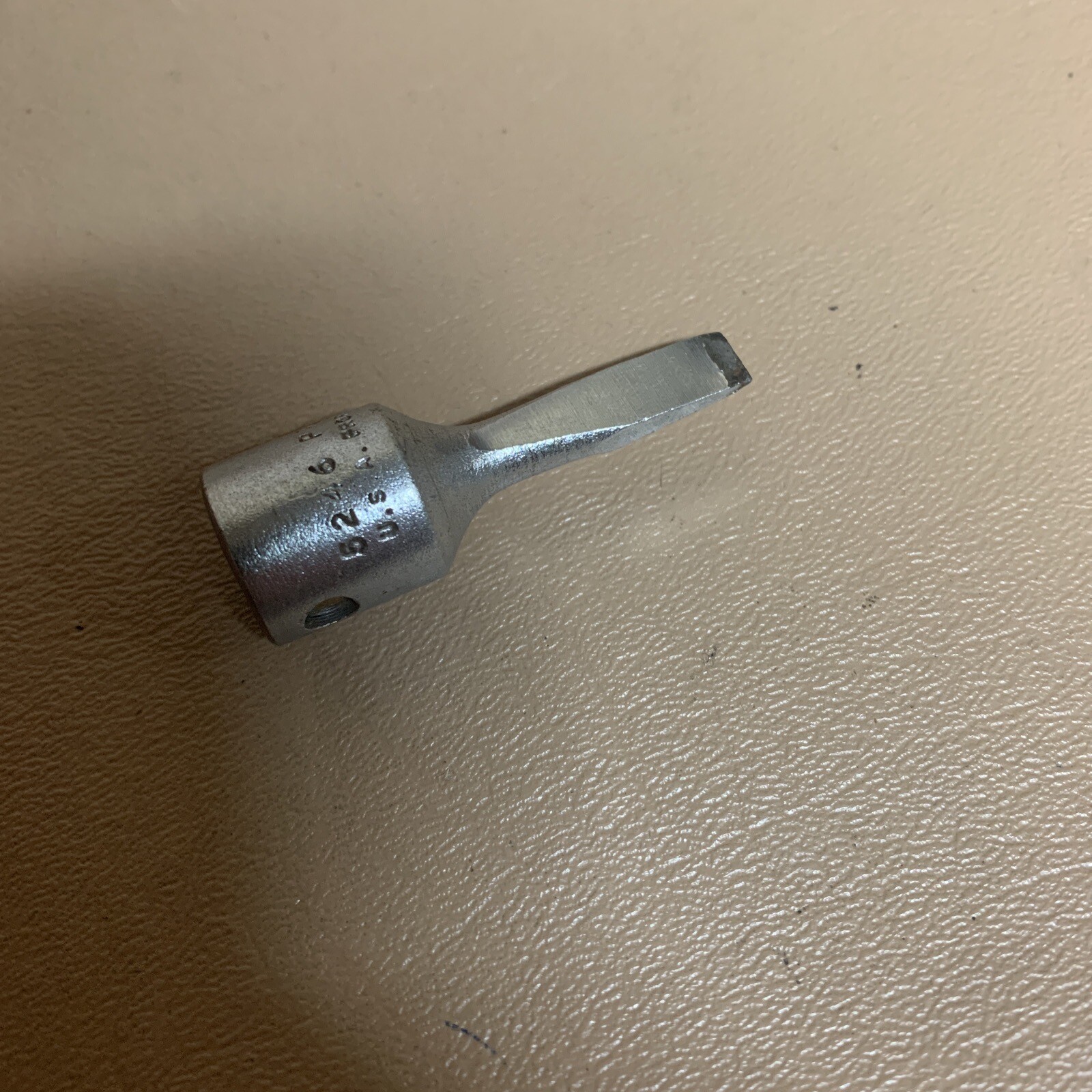 Proto Tool#5246 – 1/4” Tip, Flat Head, Chrome, Screwdriver Socket, 3/8″ Drive
