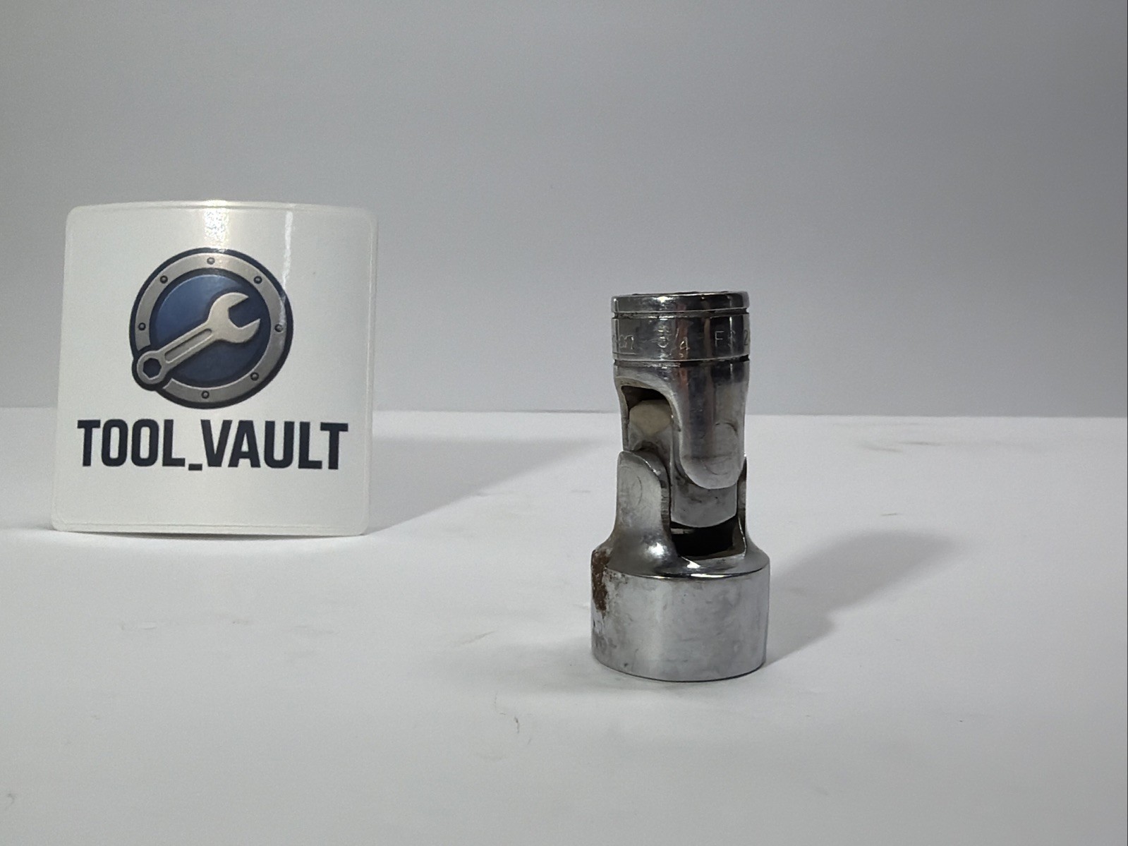 Snap-On FS24 Universal Swivel Shallow SAE 3/4″ Socket 3/8″ Drive 6 Point