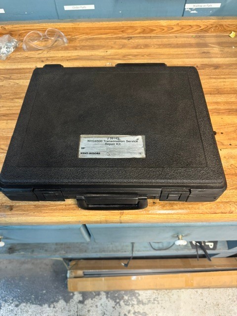 Kent-Moore J-39143 NVG4500 Transmission Service Repair Tool Kit with case