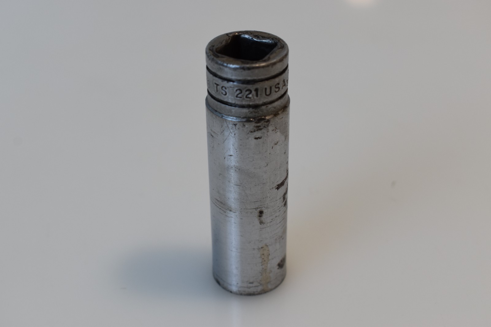 Snap On Tools TS221 11/16″ SAE Flank Drive Deep Socket 1/2″ Drive 6 Point USA