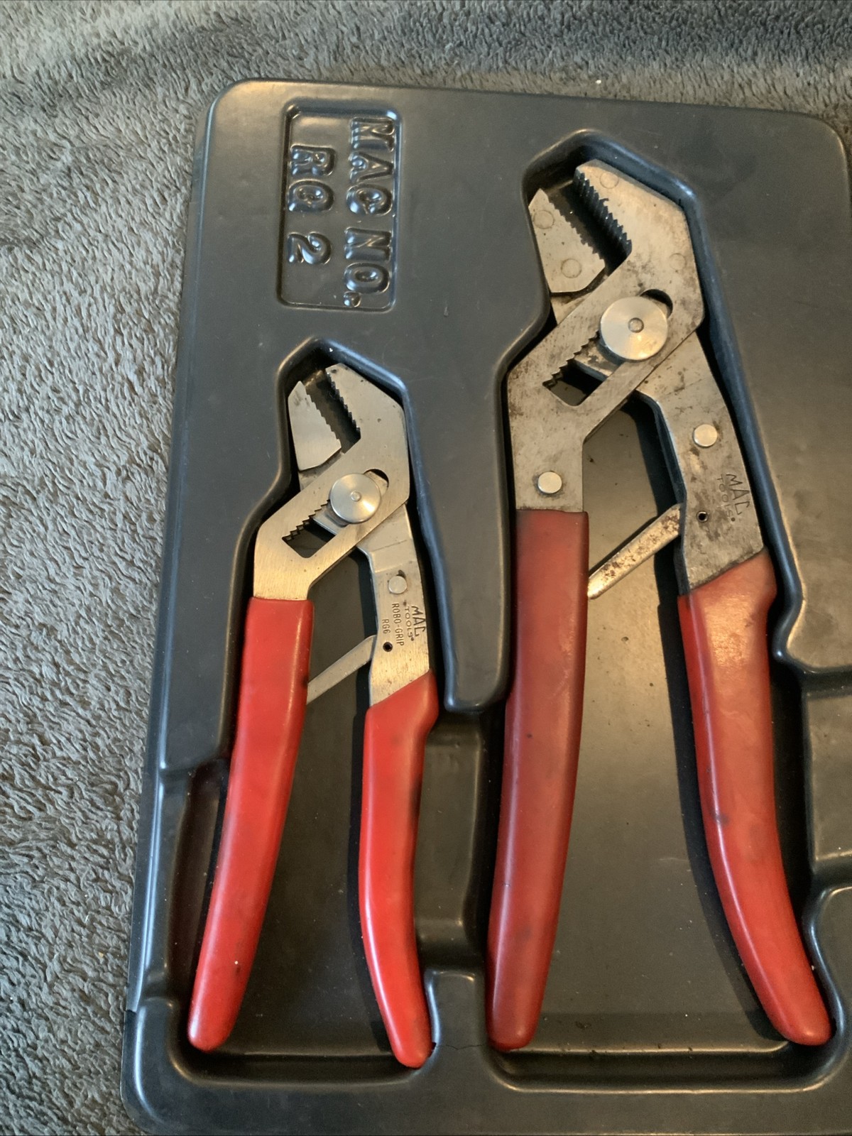 Mac Tools 2pc Pliers Set, See Pics….used…both Work Fine….