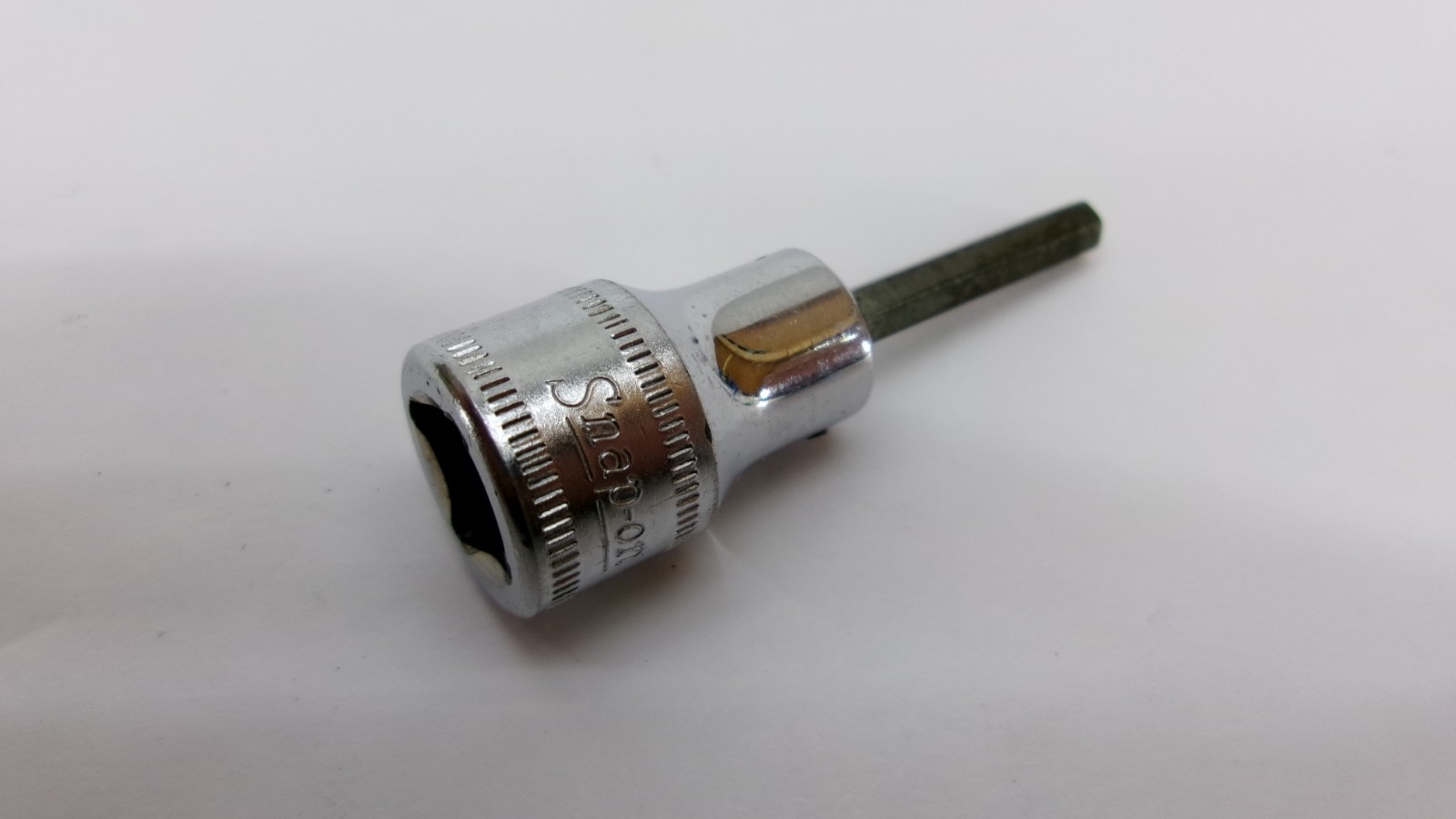 Snap-on tools USA metric 3/8″ drive 4mm Standard Hex Bit Socket FAM4A Nice!