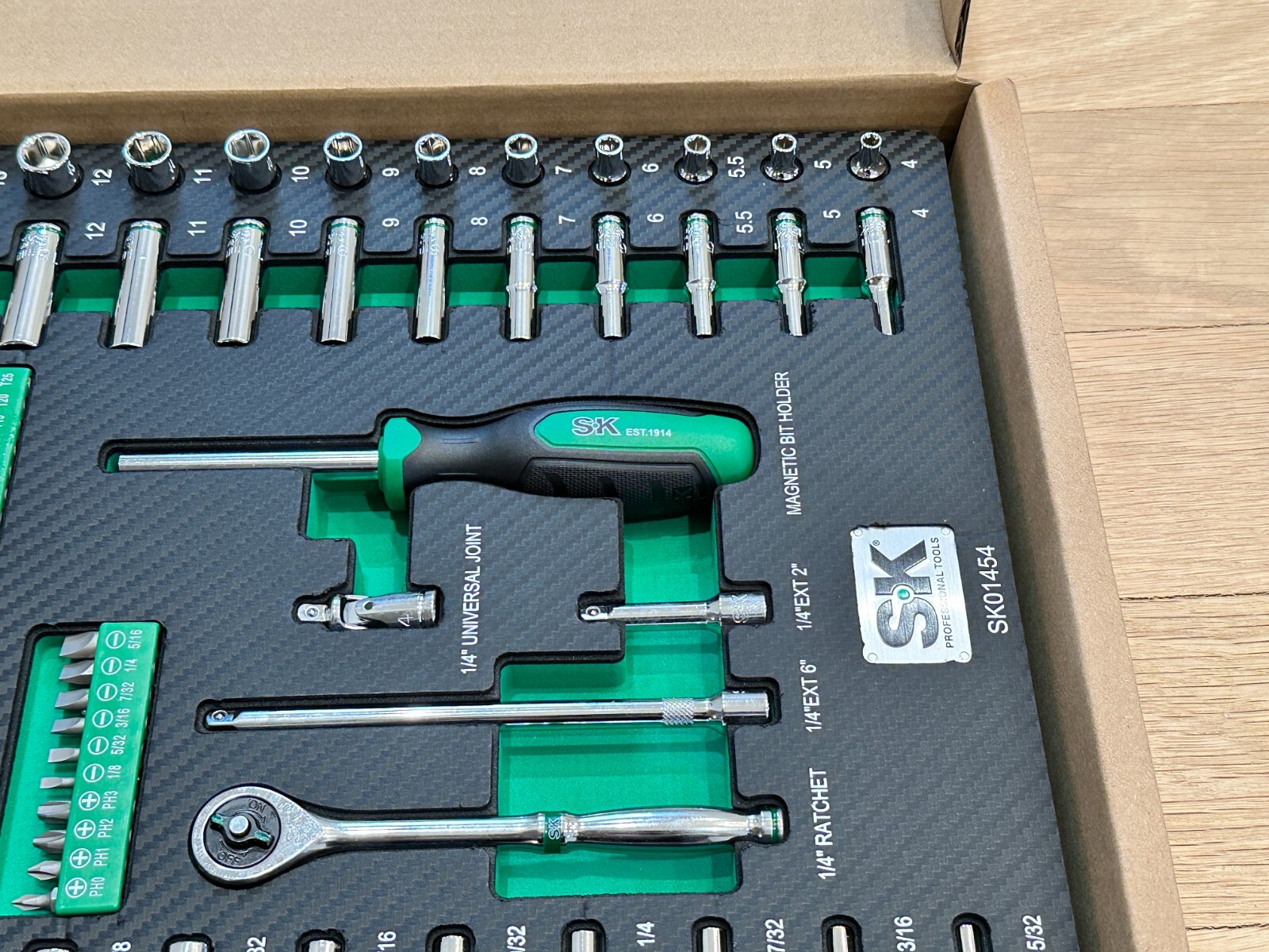 NEW SK Professional Tools 101pc 1/4 Drive SAE Metric Service Socket Bit Set FOAM