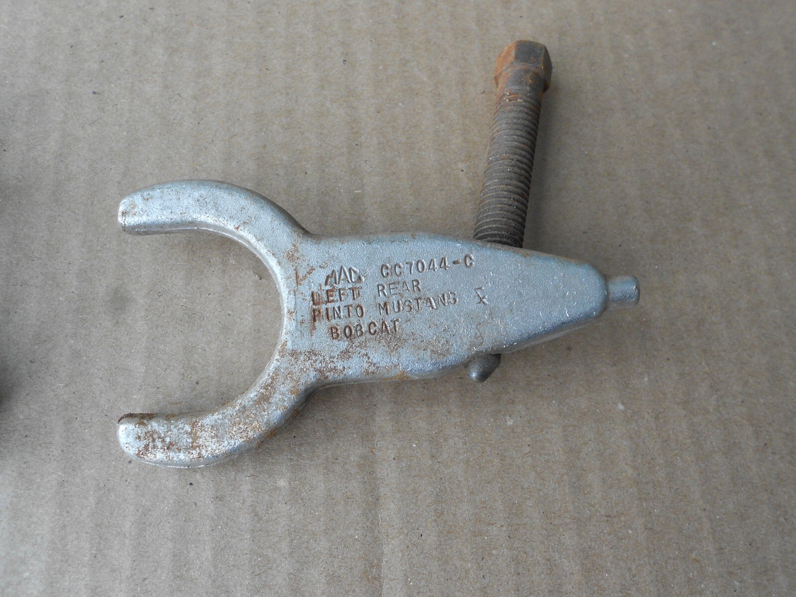 Mac Tool CC7044 for Ford Pinto Mustang Mercury Bobcat Rear RH & LH Original