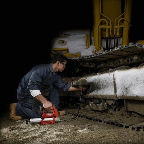 Milwaukee 2446-21XC M12 Cordless Lithium-Ion Grease Gun Kit, 8000 PSI Max