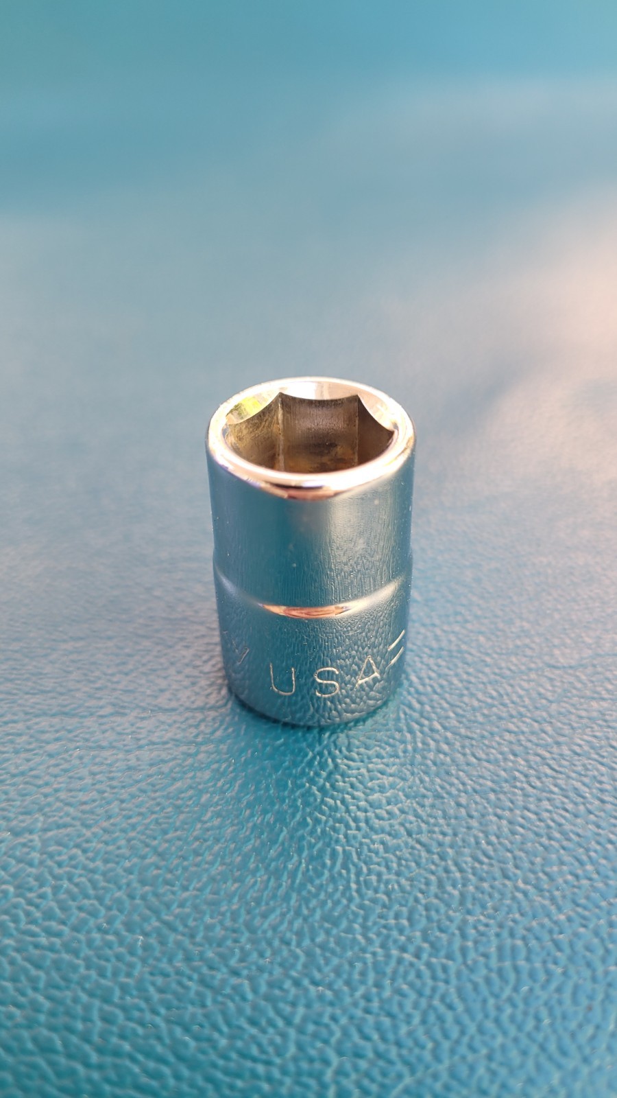 Husky 22014 7/16″ Chrome Shallow Socket 6 Pt 3/8″ Drive Made In USA