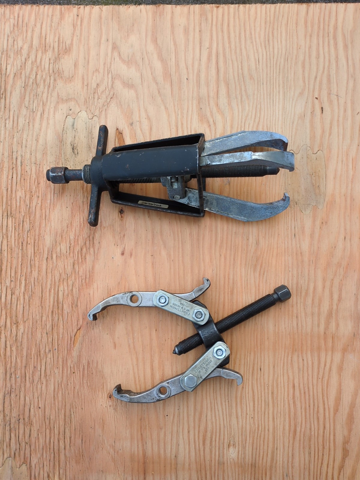 Bearing Pullers one heavy duty and one standard both one price
