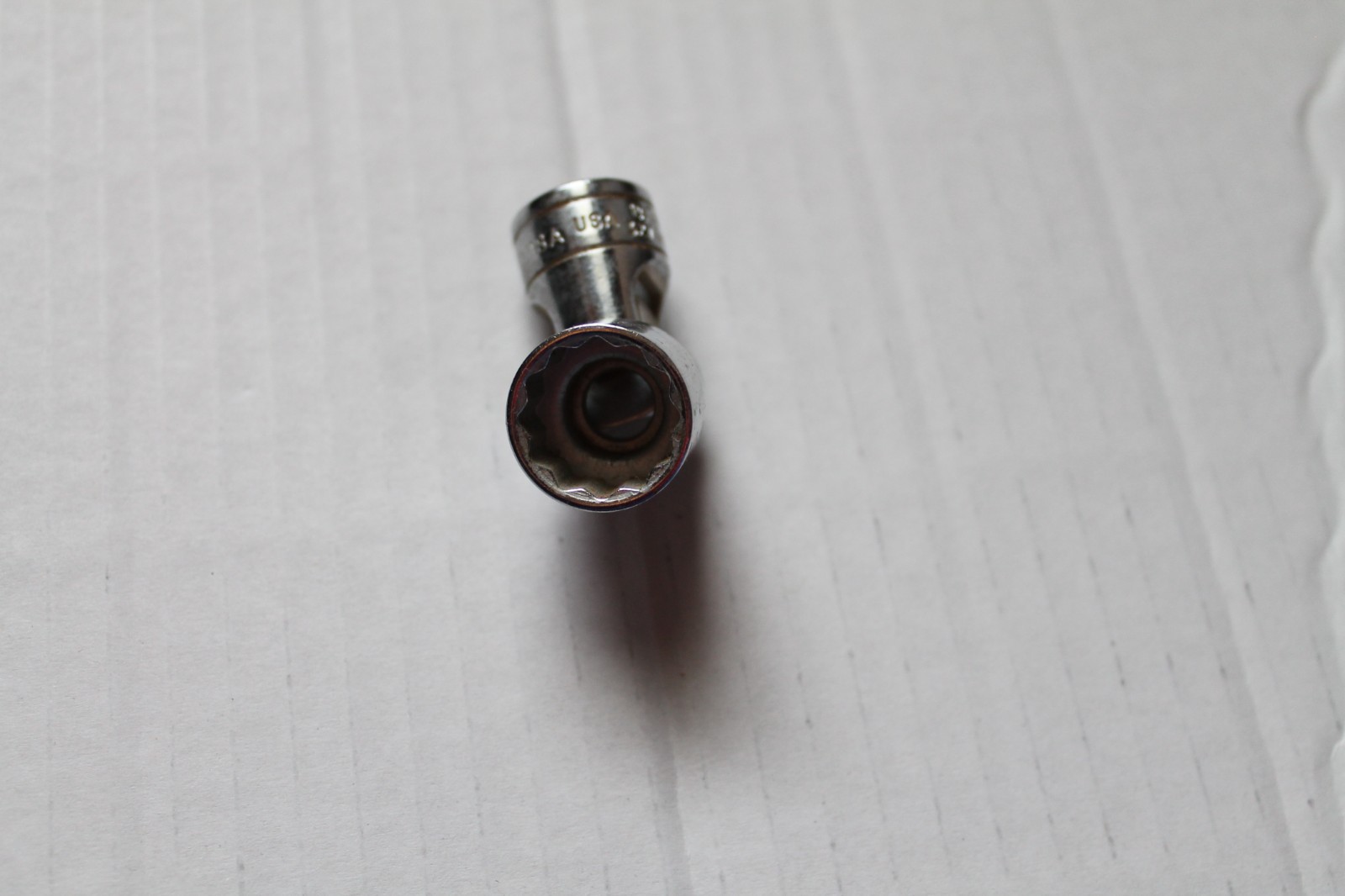 Snap-On Tools 3/8″ Drive 9/16″ SAE 12pt Shallow Impact Swivel Socket 3273430