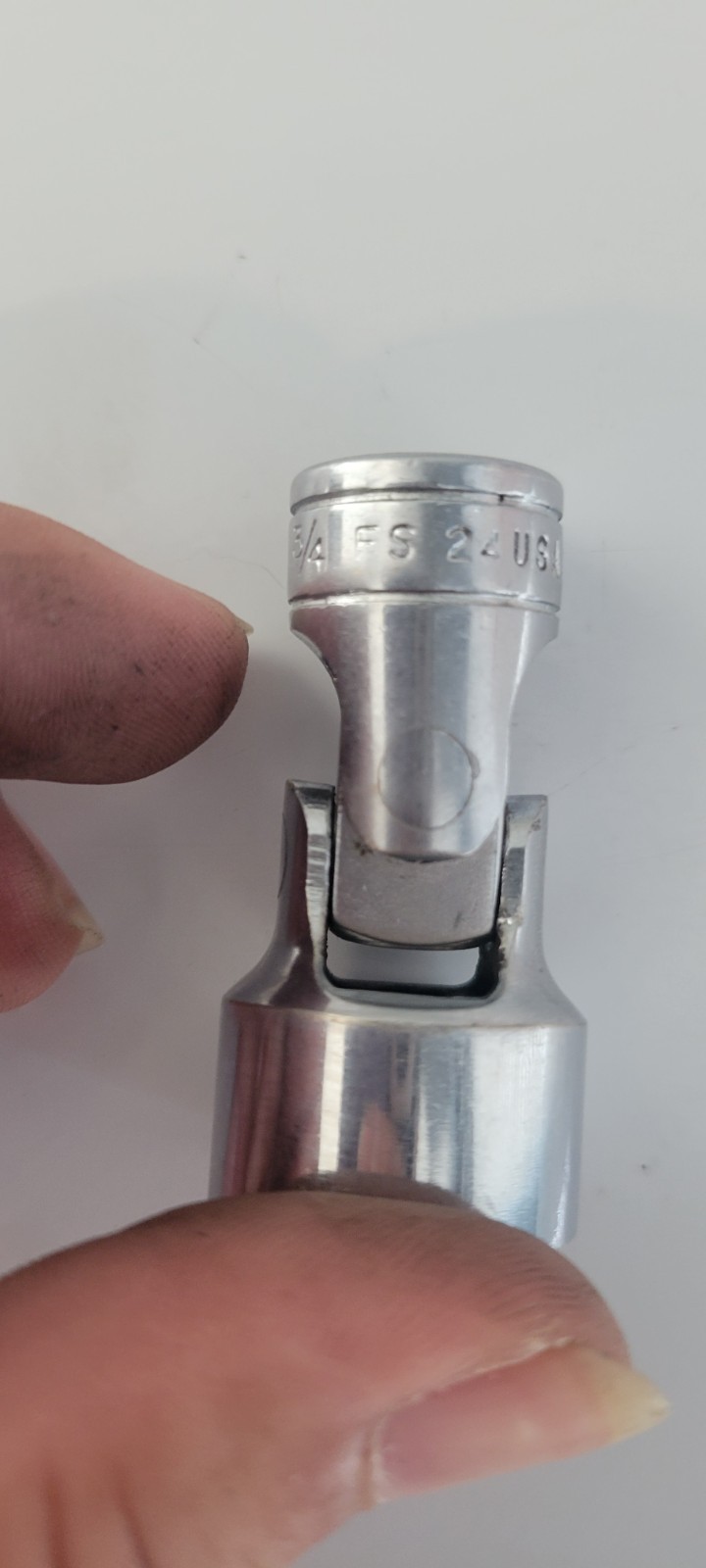 Snap-on Tools FS24 – 3/8″ Drive SAE 3/4″ 6 Pt. Universal Swivel Socket USA