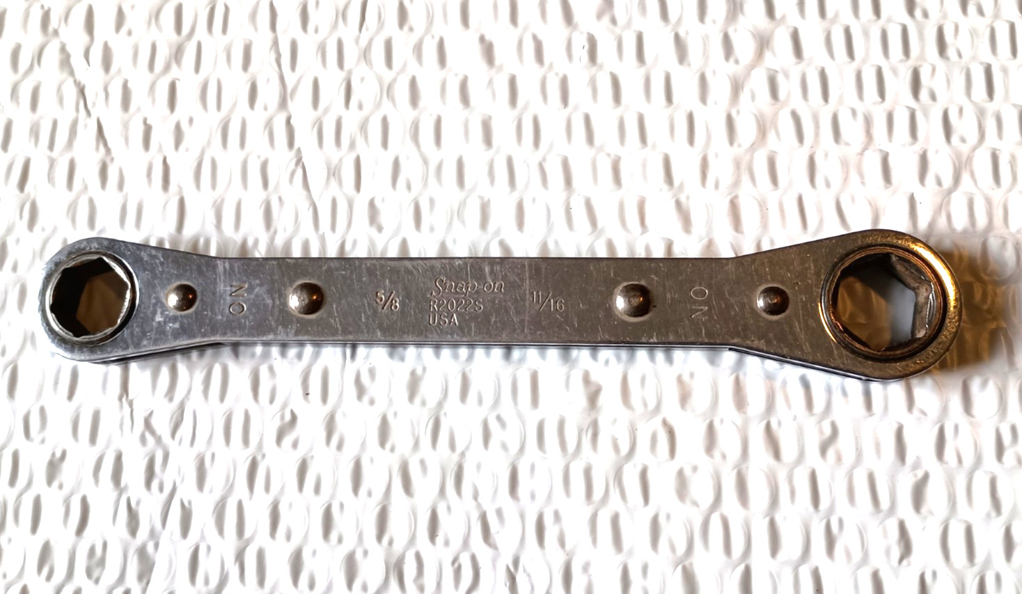 SNAP-ON R2022S, 5/8″ X 11/16″ DBL. RATCHETING BOX WRENCH, 6PT. 7.75″ LONG, 6PT.