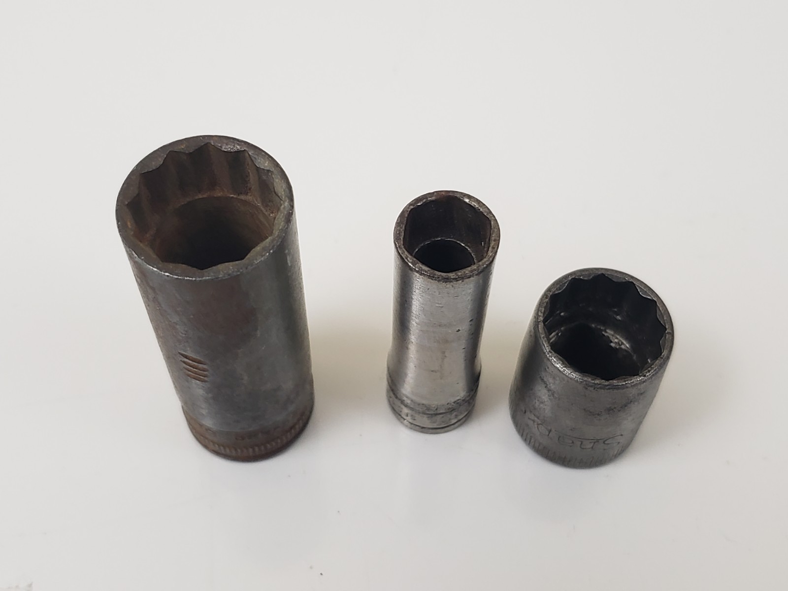 Snap on Tools S9001 -1/2″ Dr 12 Pt / SF220- 12 PT/ SFS141- 3/8” Dr Socket Lot 3