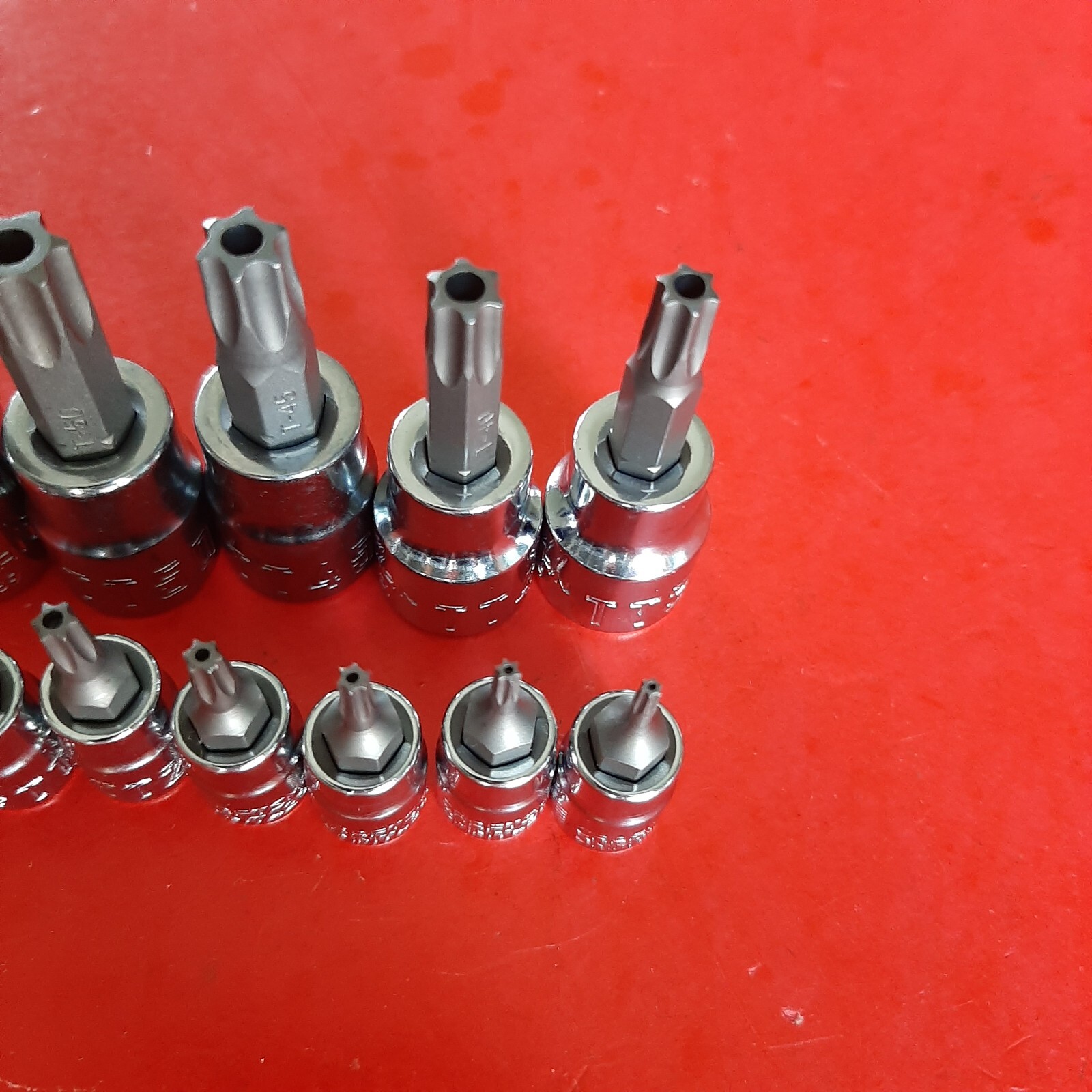 NEW CRAFTSMAN 12 Piece 1/4 & 3/8″ Drive Tamperproof Torx Bit Driver Socket Set