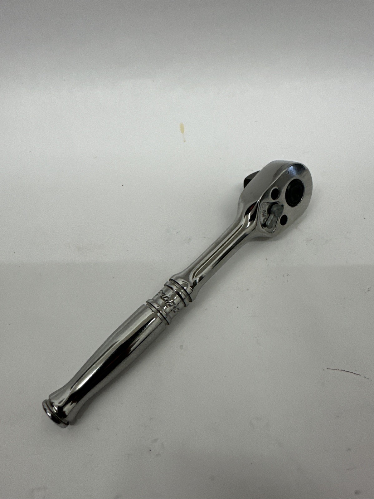 SNAP-ON TOOLS 3/8 DRIVE COMPACT HEAD RATCHET 4-3/8 INCHES LONG FM70A