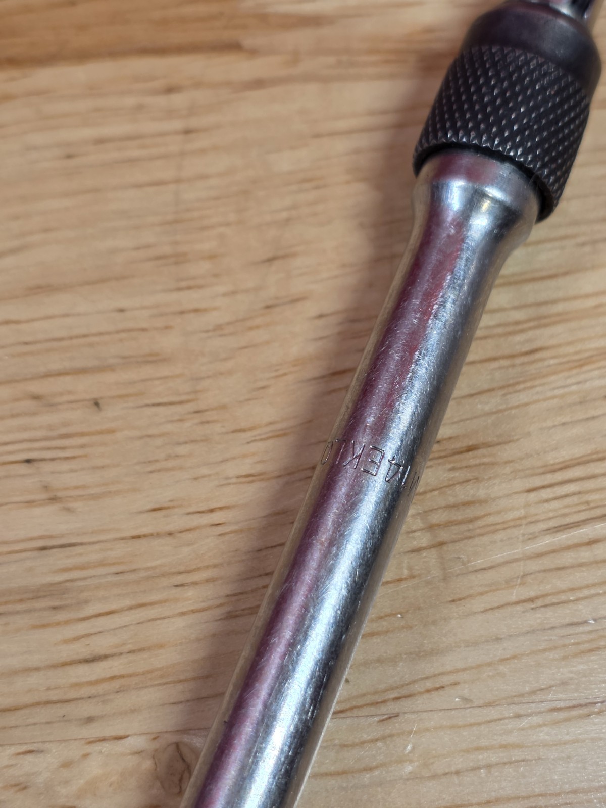 MAC Tools M14EKLQ 14″ Long 1/4″ Drive Knurled Locking Extension