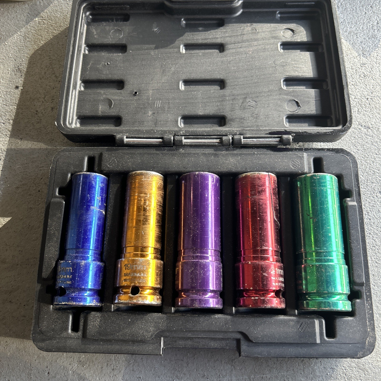 Performance Tool W32902 5 Pc 1/2″ Impact Drive Thin Wall Imperial Metric Sockets