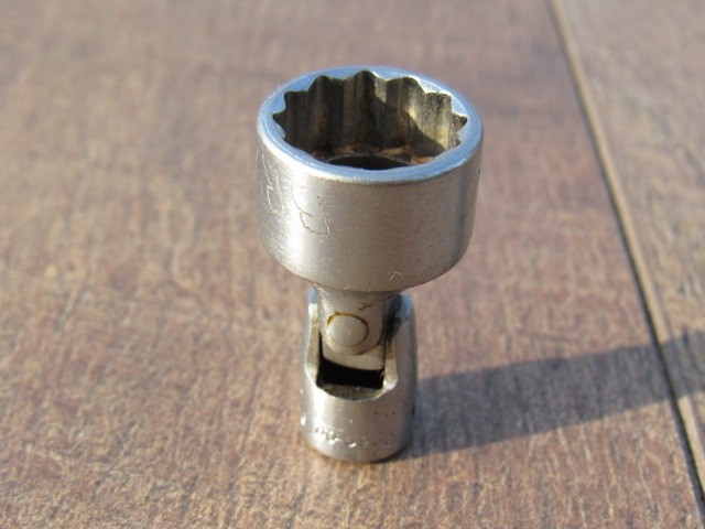 SNAP ON 9/16″ TMU181 1/4″ DRIVE 12 POINT SAE UNIVERSAL SWIVEL SOCKET UNDERLINE