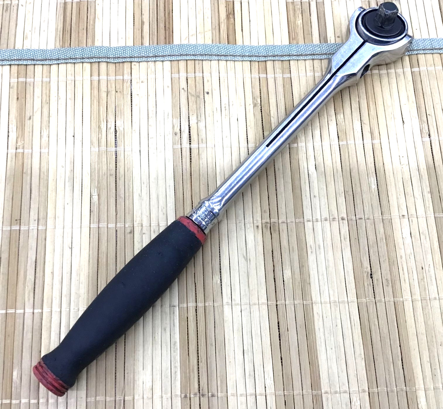 Snap on tools FHNF100 3/8 inch Ratchet Swivel Round Head Used Japan