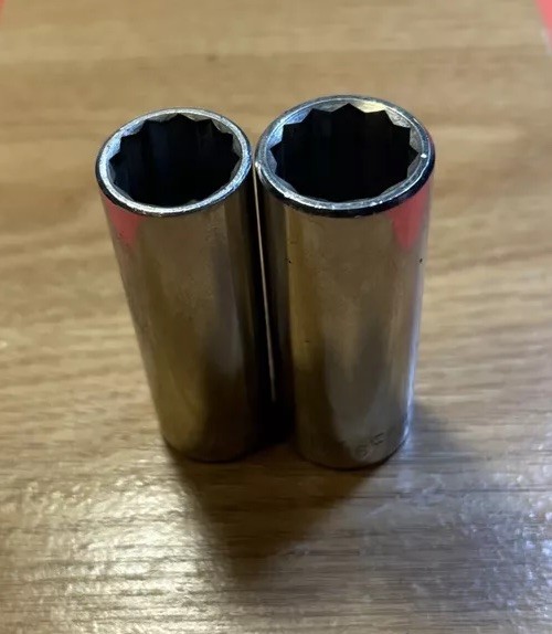 CRAFTSMAN – Lot Of 2 Deep Sockets,3/8” Drive,12pt (11/16” & 5/8”) -EE- Series