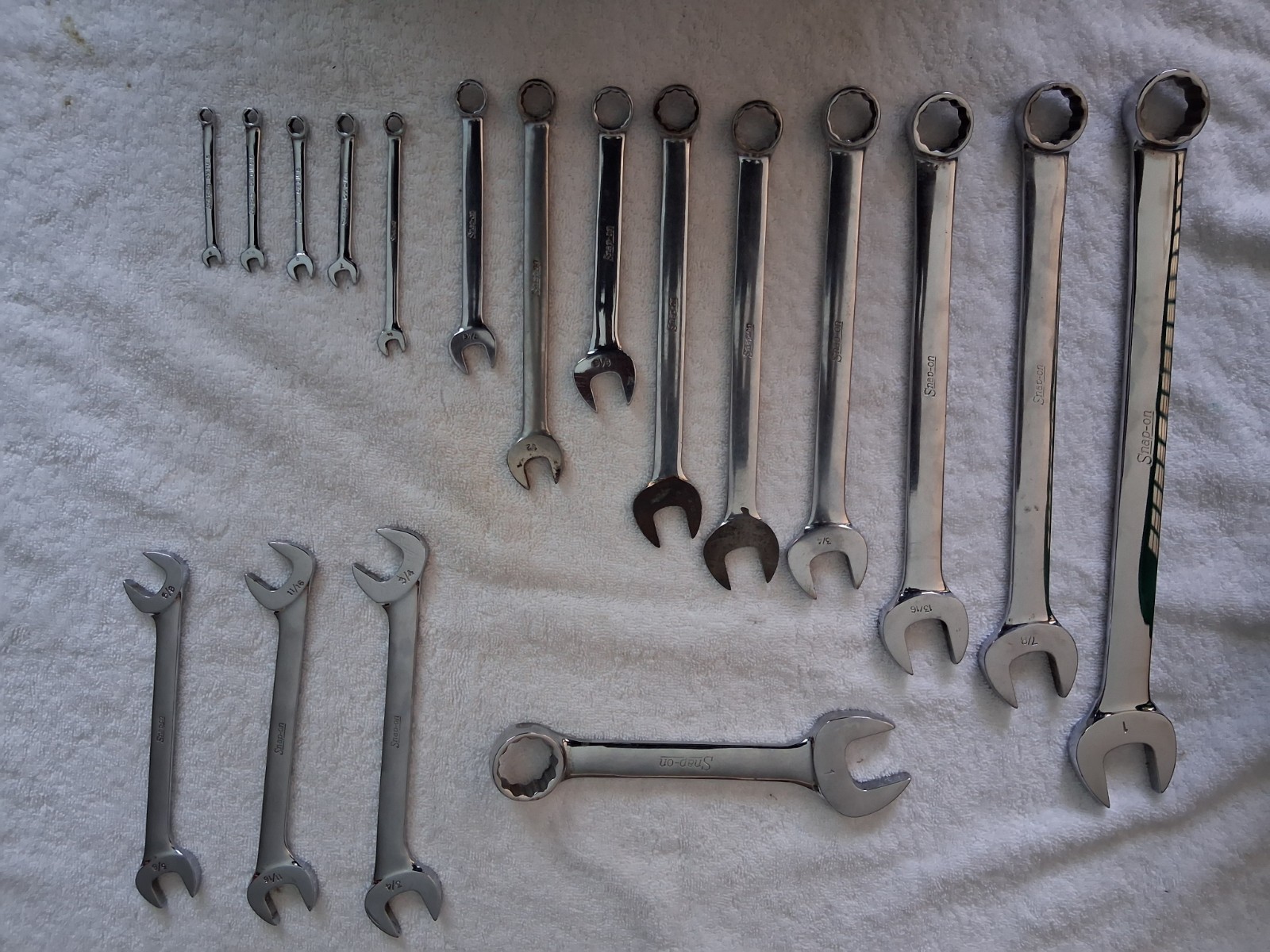 Snap On tools lot 18Combo Wrenches 1”thru 3/8″ Plus 9 other snap on wrenches