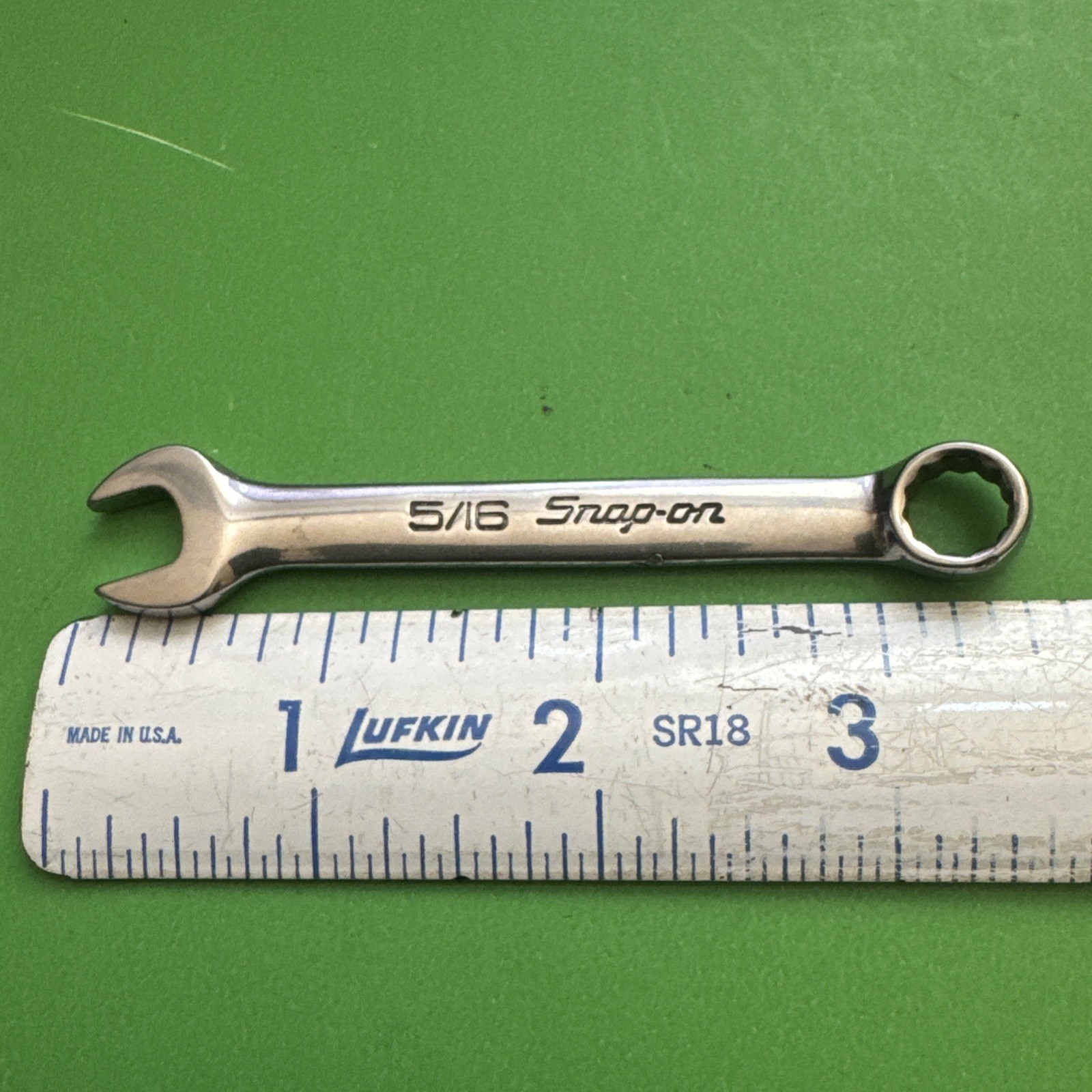 Snap-On USA 12-Point SAE Size 5/16″ Flank Drive Midget Combination Wrench OXI10B
