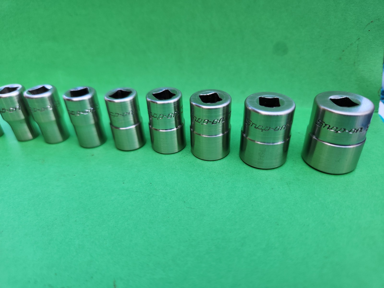 10 Pc. Snap-on 110TMY Socket Set 1/4″ Dr. ~ 6 Pt. 3/16″ – 9/16″ TM6-TM18 F5