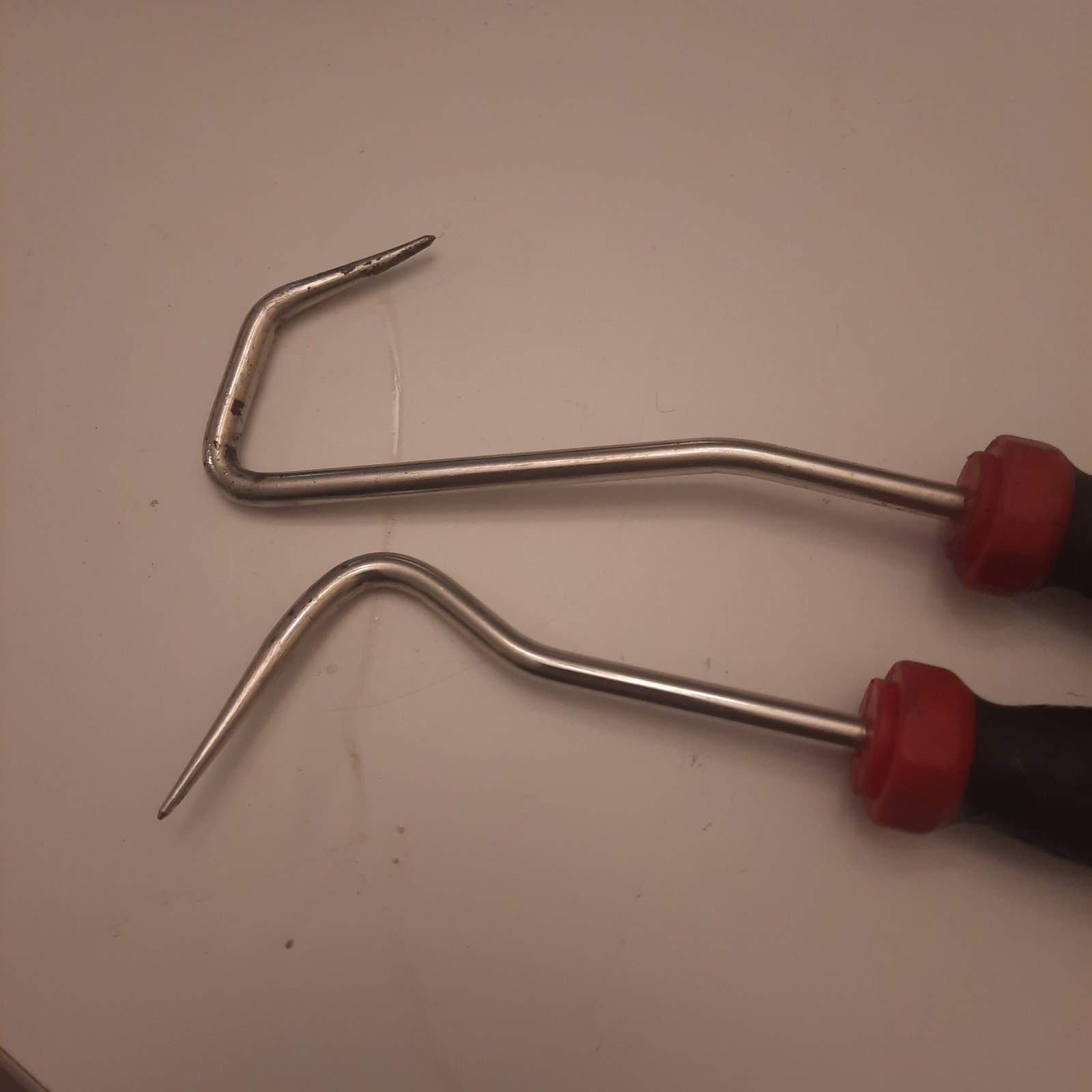 Matco HPR5S5 HPR5S1 Red/Black 2pc Hose Pick Remover. Some Patina.