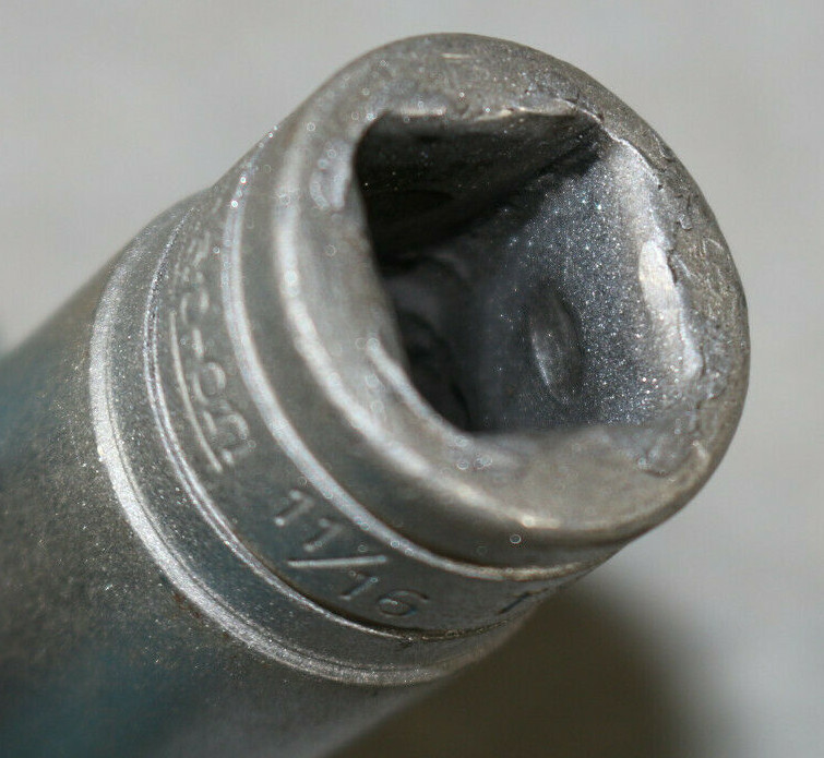 Snap On Tools TS221 11/16″ SAE 1/2″ Drive 6Pt Deep Socket #757
