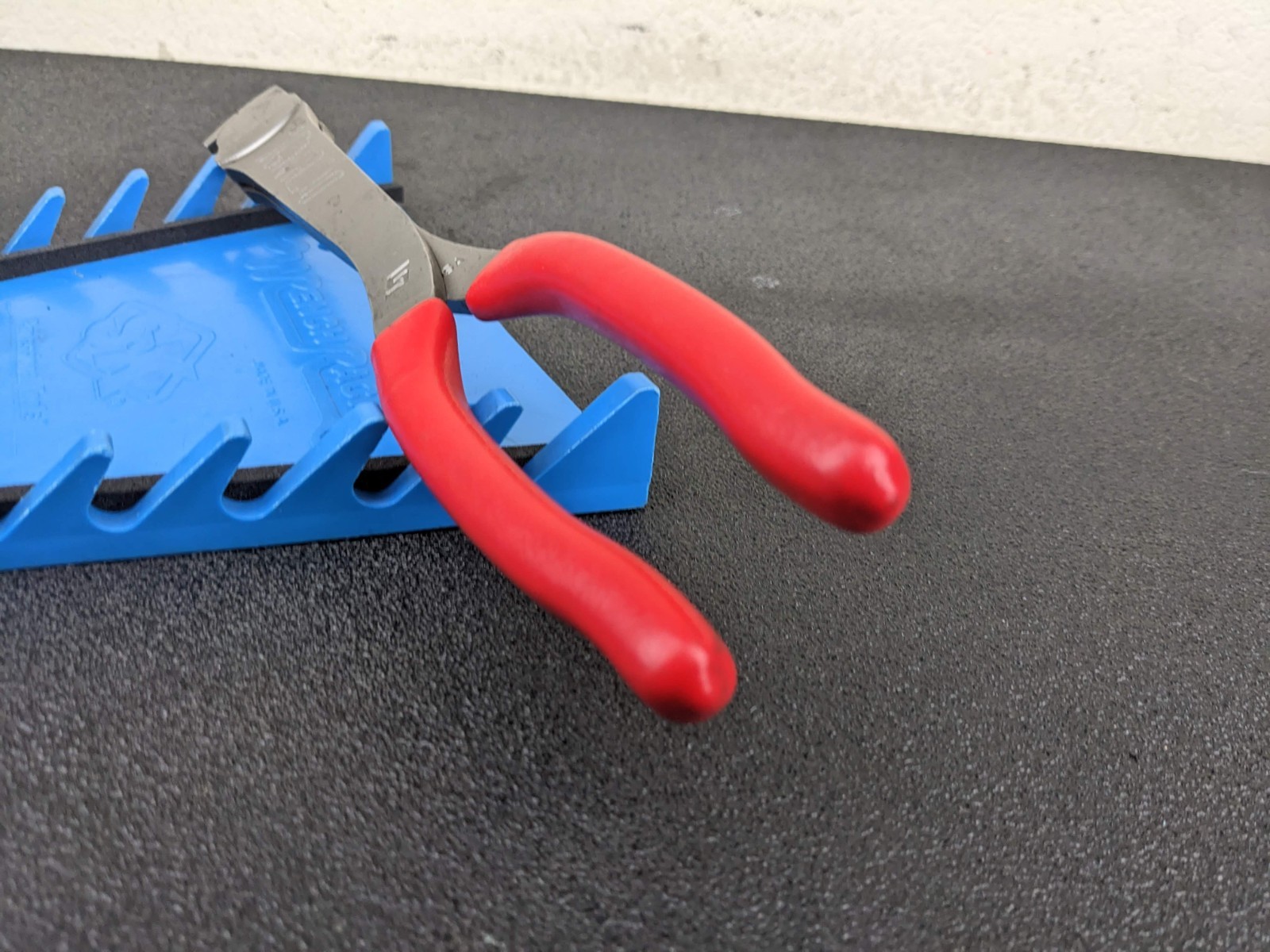 #bo865 Snap On 312CF RED 11″ Heavy Duty Diagonal Cutters
