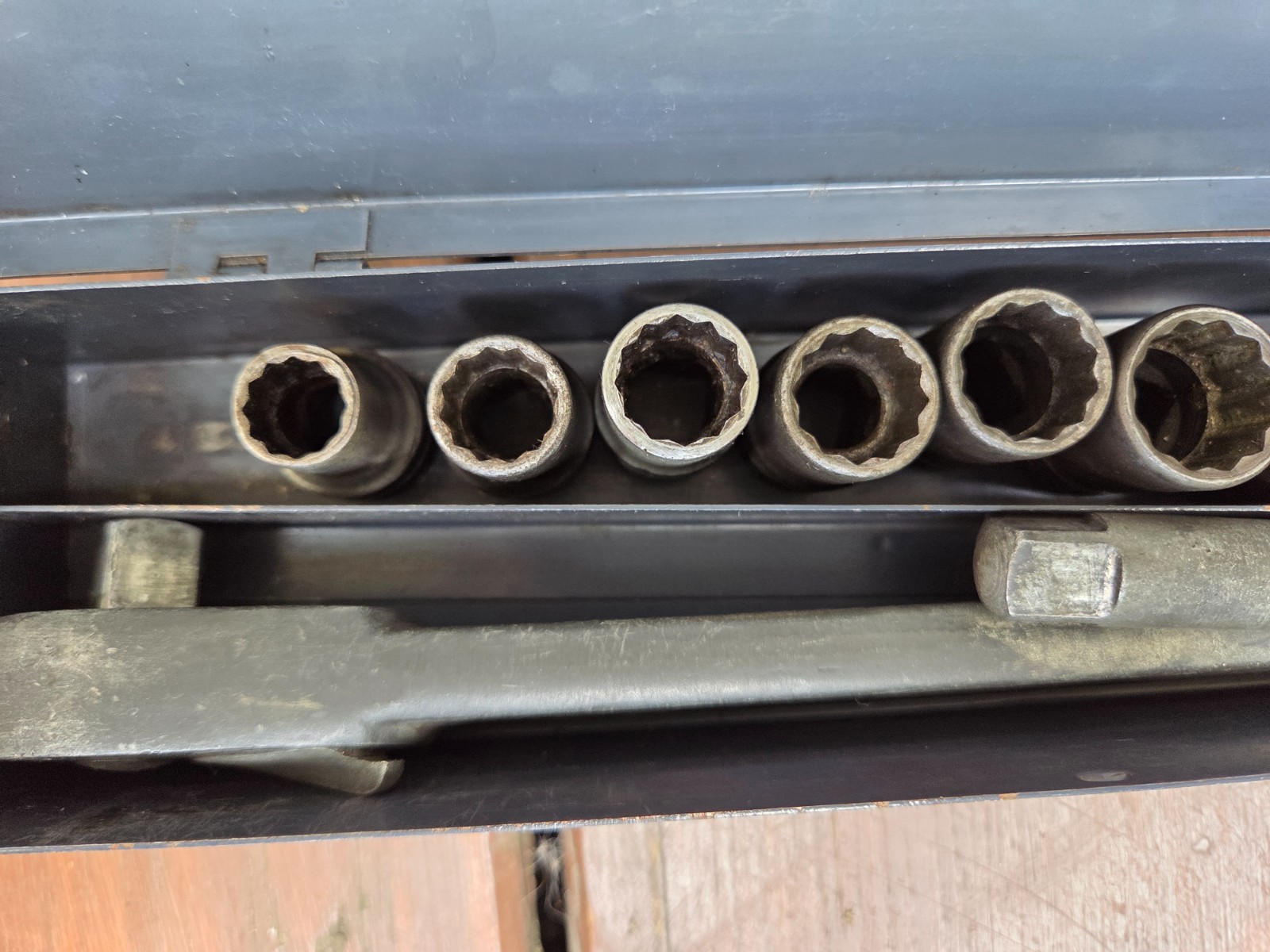 JH Williams 1/2″ Drive Sockets w S-51 SUPERRATCHET And Case Great Shape