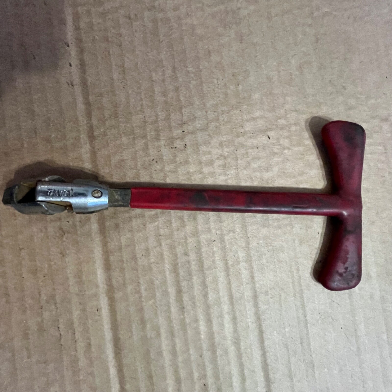 3/8″ T-Handle Swivel Hex Socket Wrench + Extra T Handle wrench