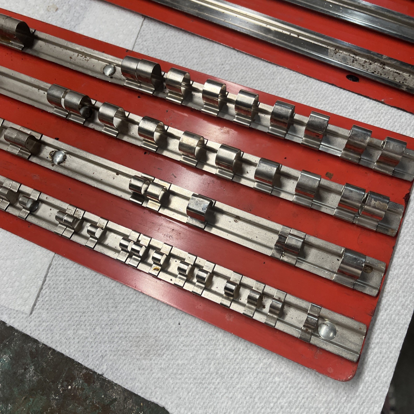 Two socket trays 1/4 in., 3/8 in.,and 1/2 in. Multiple Rail Socket Tray – SAE-MM