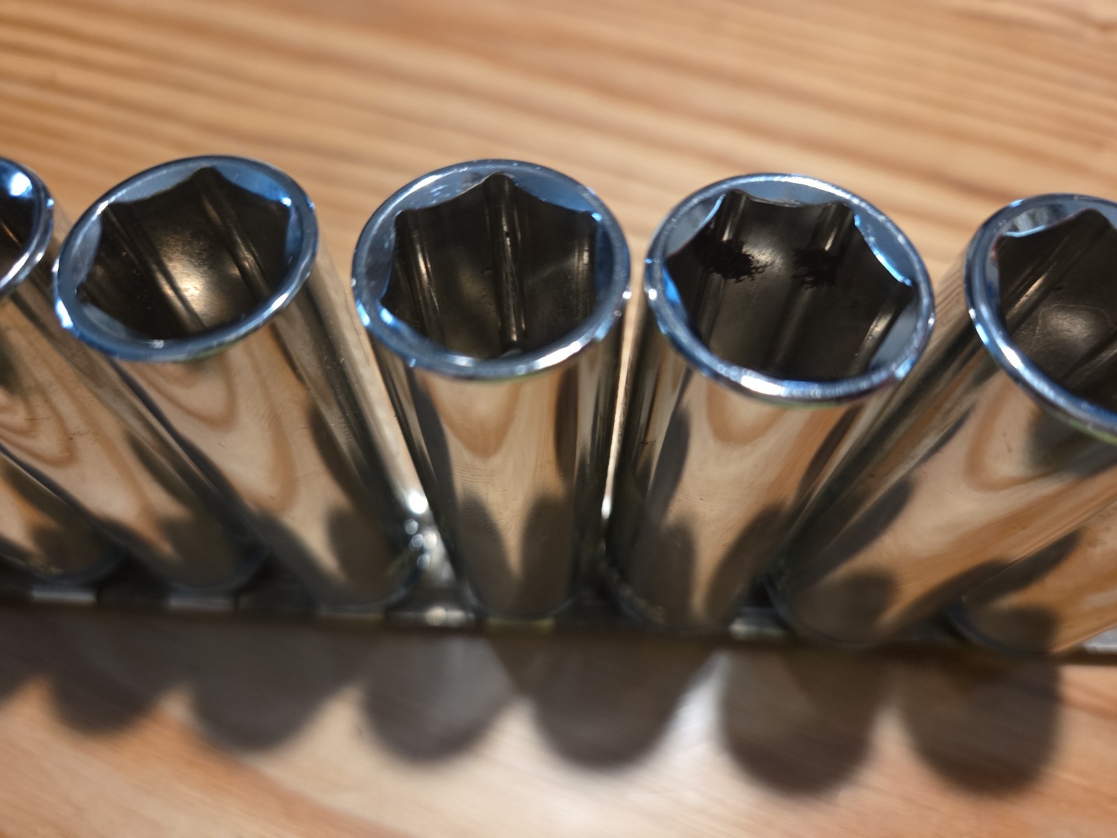 Kobalt 3/8in Drive 6-point Deep Well Sockets Set 8pc Metric 10mm-19mm chromed