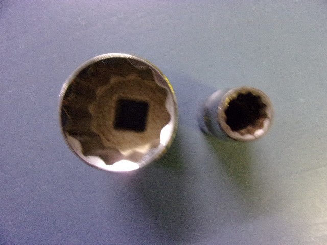 3 KD TOOLS 2 SOCKETS 1/2 DRIVE 29MM AND 1/2 and 1 deep socket 3/8 drive 11/16