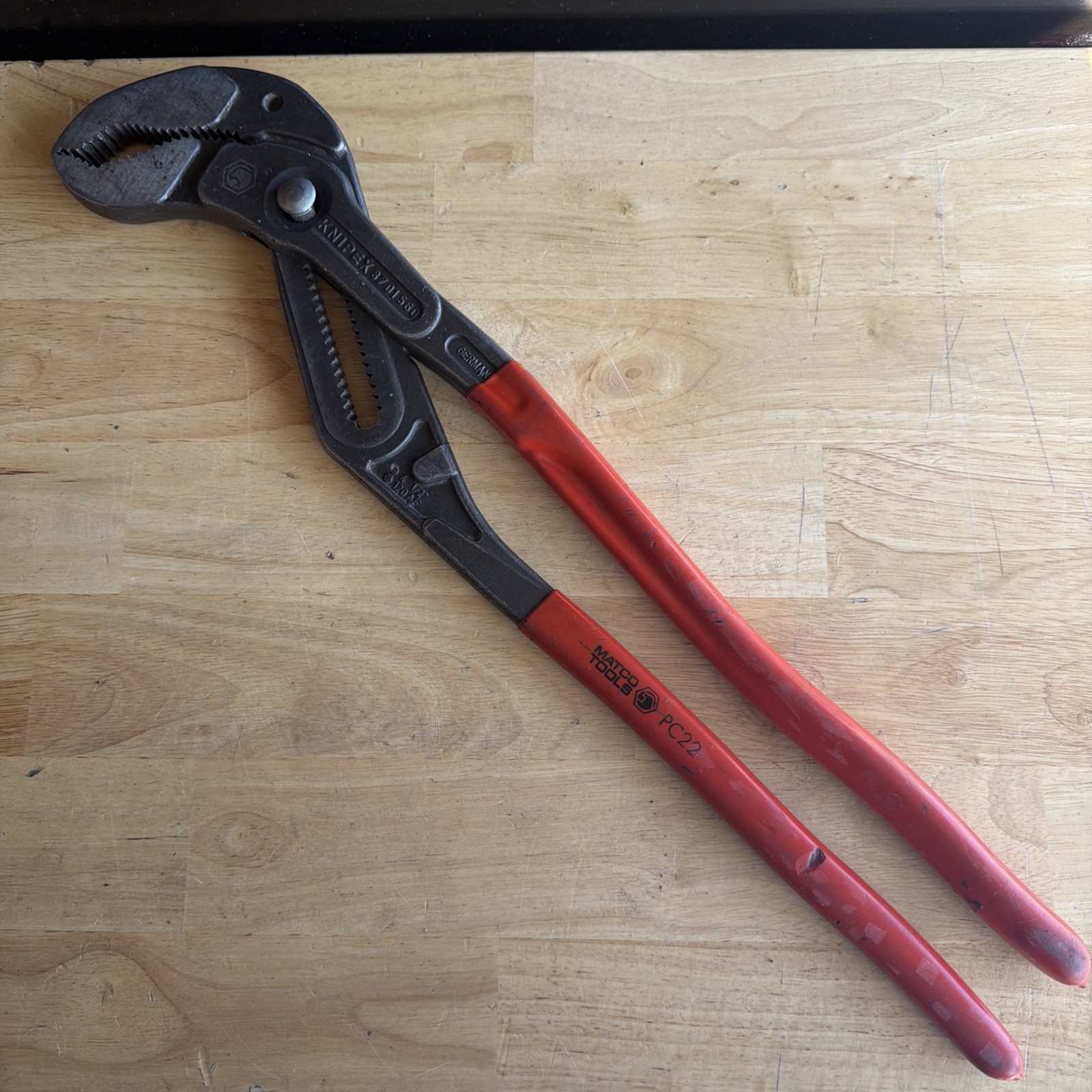 Matco Tools x Knipex 22″ Long Self Gripping Pliers Cobra Water Pump PC22 8701560