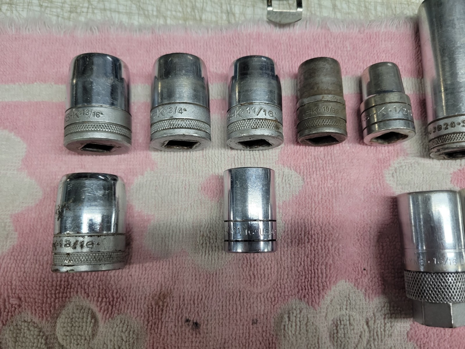 S-K Tools Over 80 S&K 1/4″ 3/8″ 1/2″ Drive Sockets Shallow/Deep, 6/8/12 Point