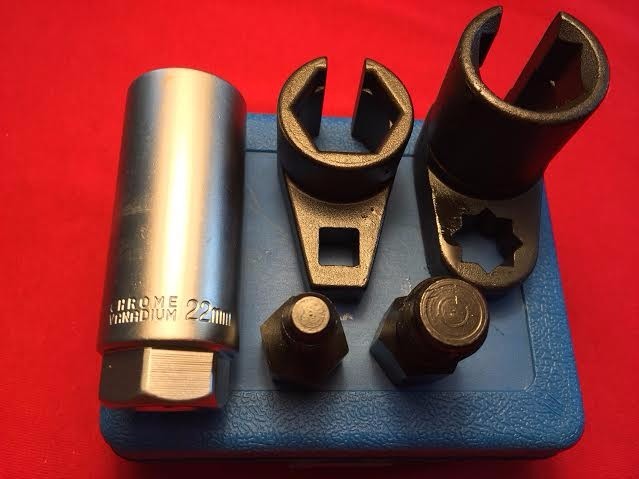 Vacuum Remover/Installer Thread Chaser Hand Tool Kit 5pc Oxygen O2 Sensor lot 2
