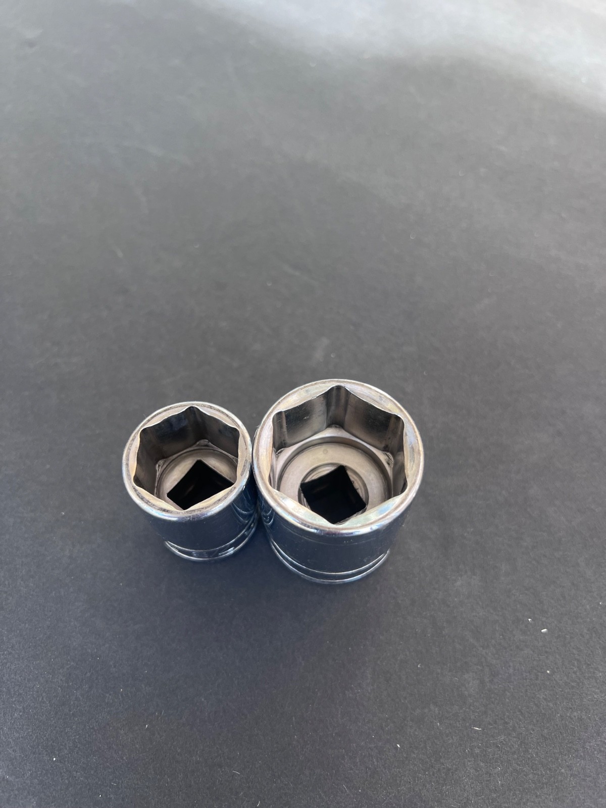 Snap On TW Socket Set of 2 (TW361) 1 1/8″ (TW281) 7/8″ 6pt 1/2″ Drive (USA)