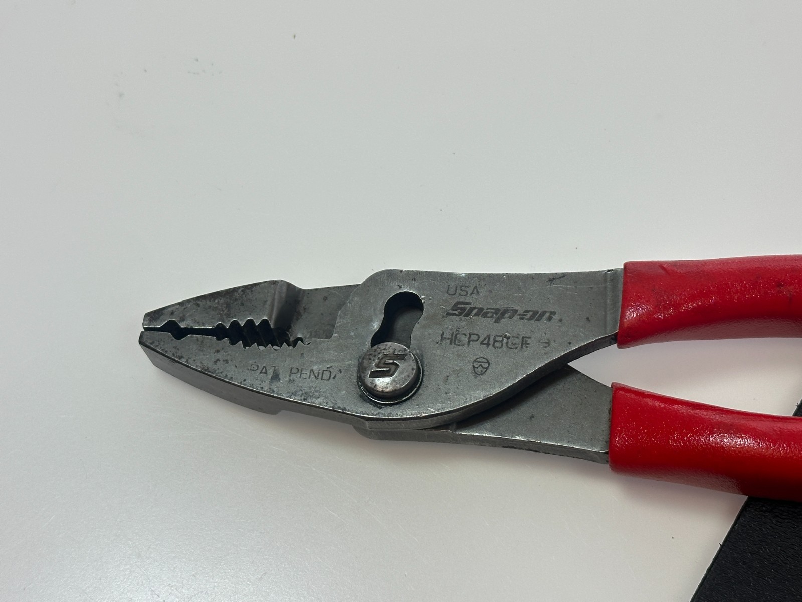 🇺🇸 Snap On Tools USA RED Comfort Grip 8″ Universal Hose Clamp Pliers, HCP48CF