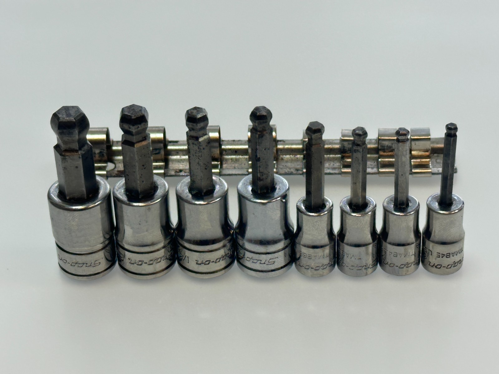🇺🇸 Snap-on Tools USA 208EFTABY SAE 1/8″ – 3/8″ Ball-End Hex Socket Driver Set