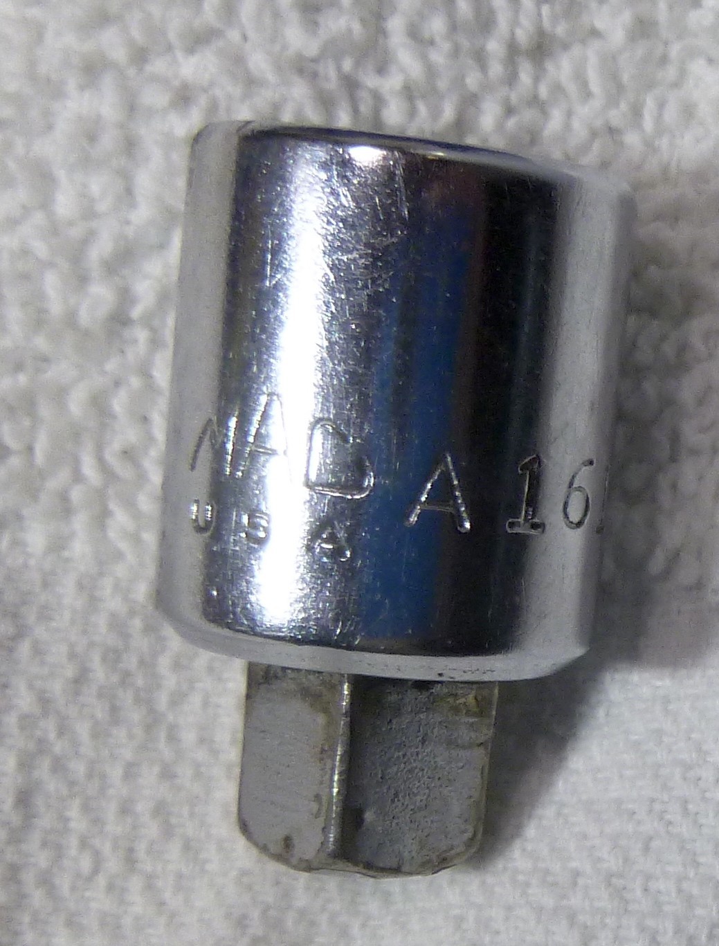 Mac Tools 1/2 to 3/8 inch Adapter USA A1612