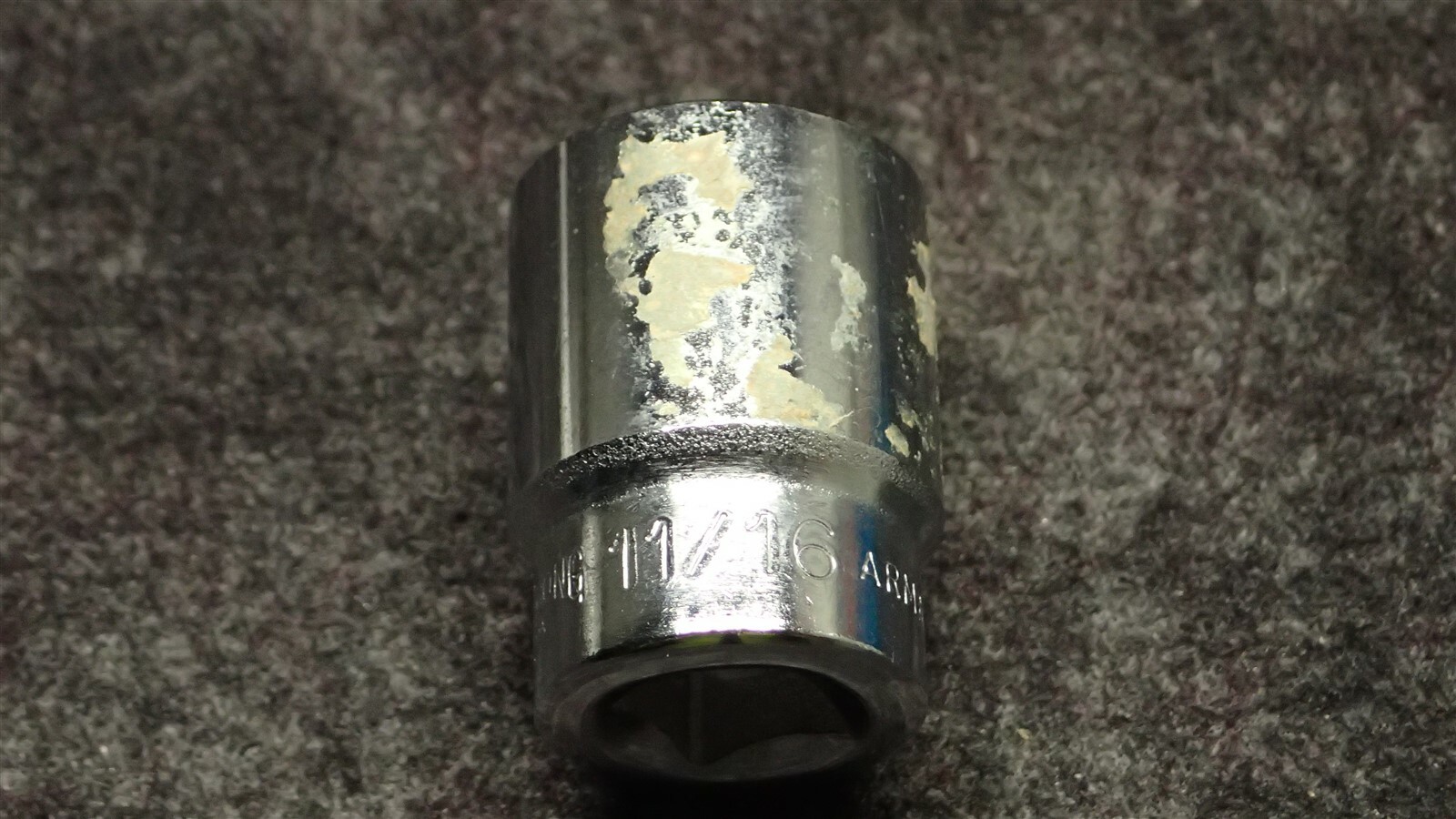 ARMSTRONG 3/8″ Drive, 11/16″ Standard Hand Socket, 12 Pts Chrome 11-122 BN101