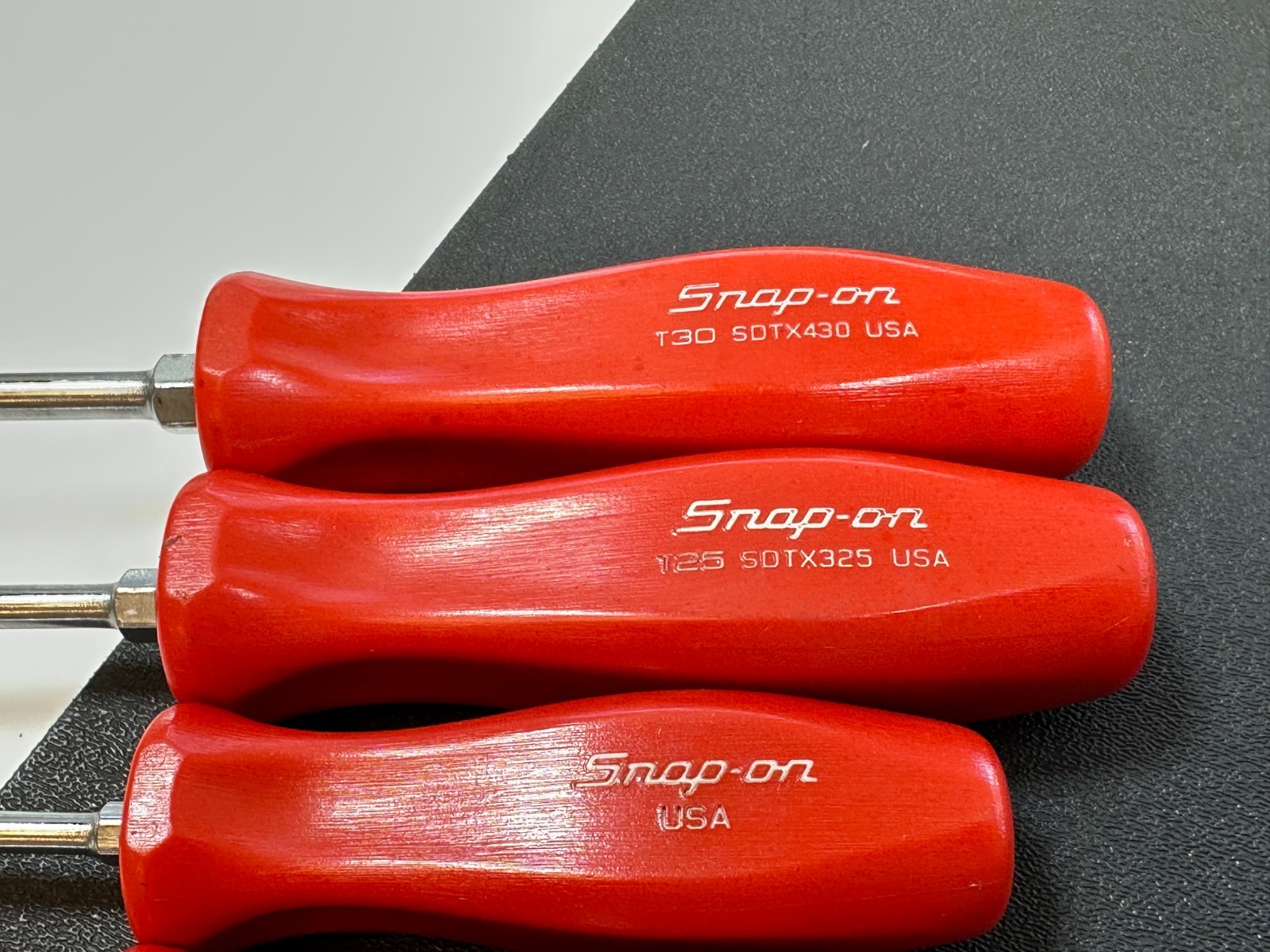 🇺🇸 Snap-on Tools USA 4pc RED Hard Handle Torx Screwdriver Set, T15 T20 T25 T30