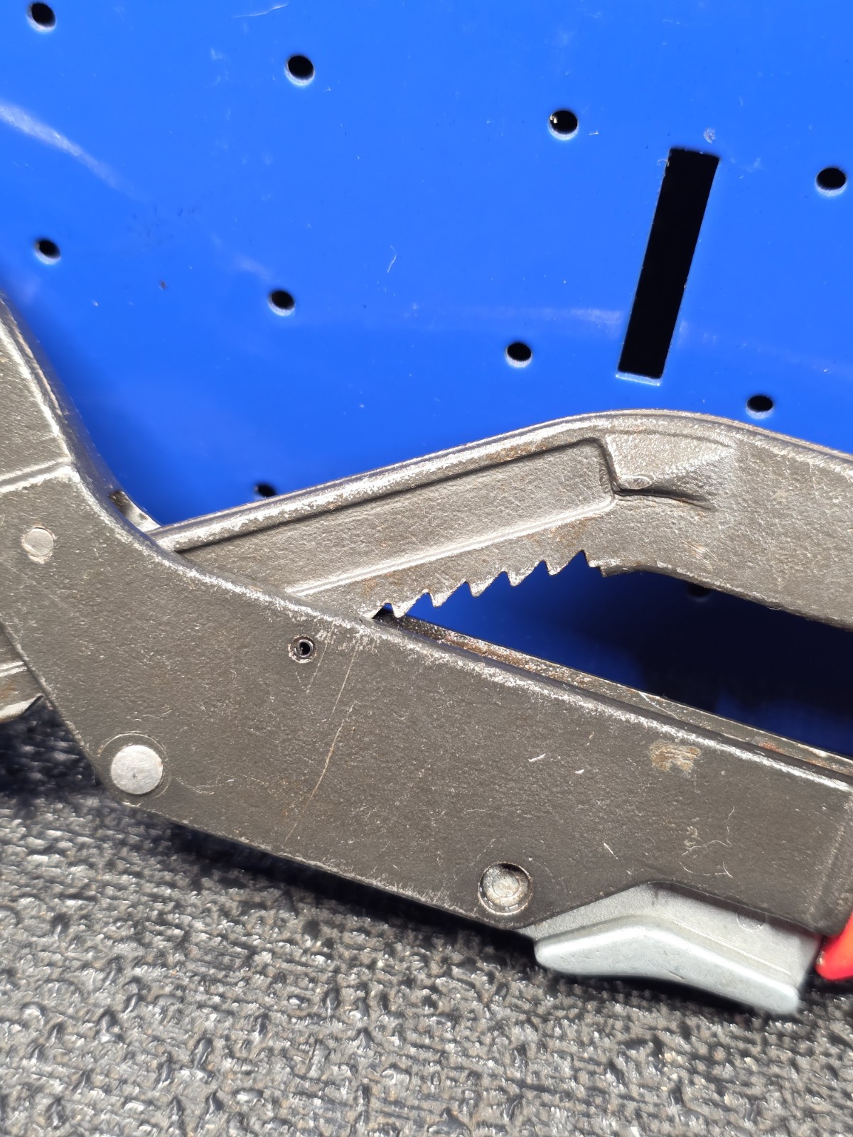 Blue-Point Tools AP12 12″ Adjustable Joint Pliers Red