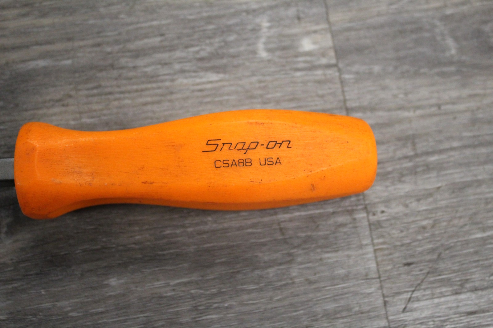 Snap-on 7″ Long Rigid Gasket Scraper, Hard Orange Handle, 7/8″ Wide Edge CSA8B