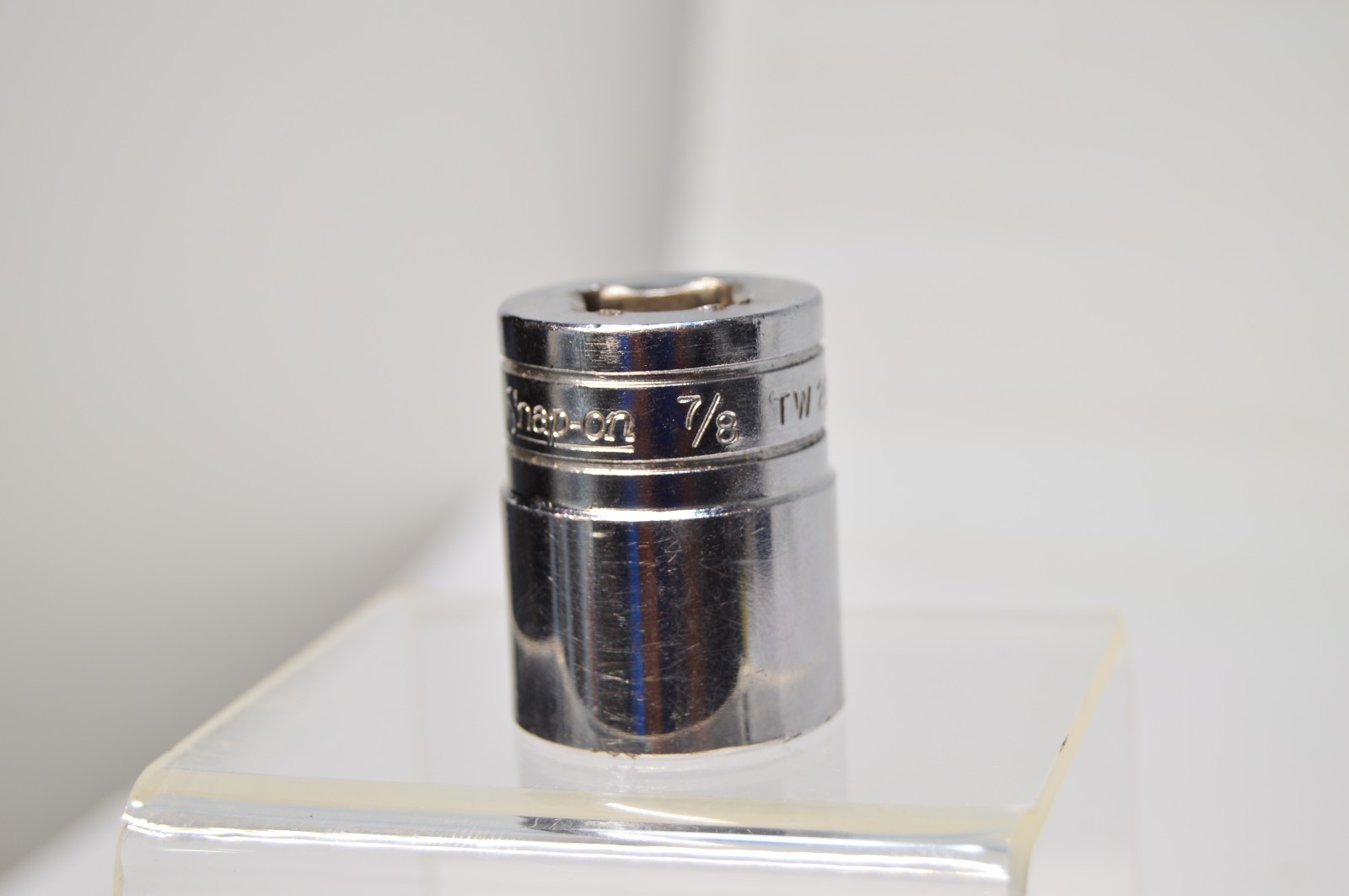 Snap On Tools TW-281 1/2″ Drive 7/8″ 6 Point Socket