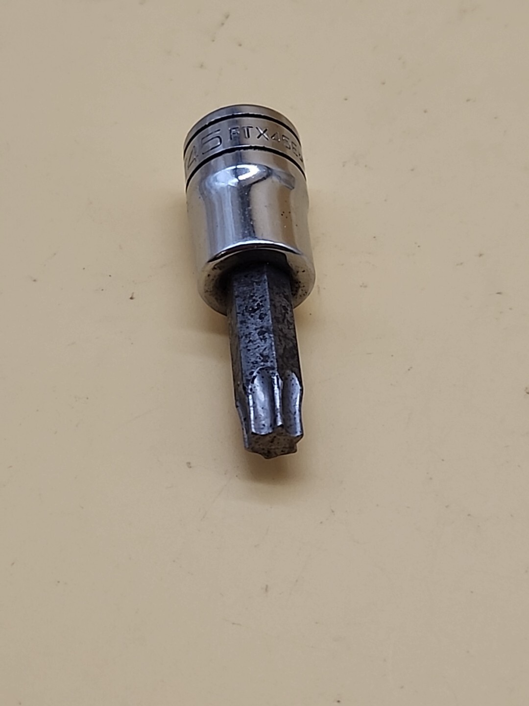 Snap-On Tools 3/8″ Drive T45 Std Torx Bit Chrome Socket FTX45E USA