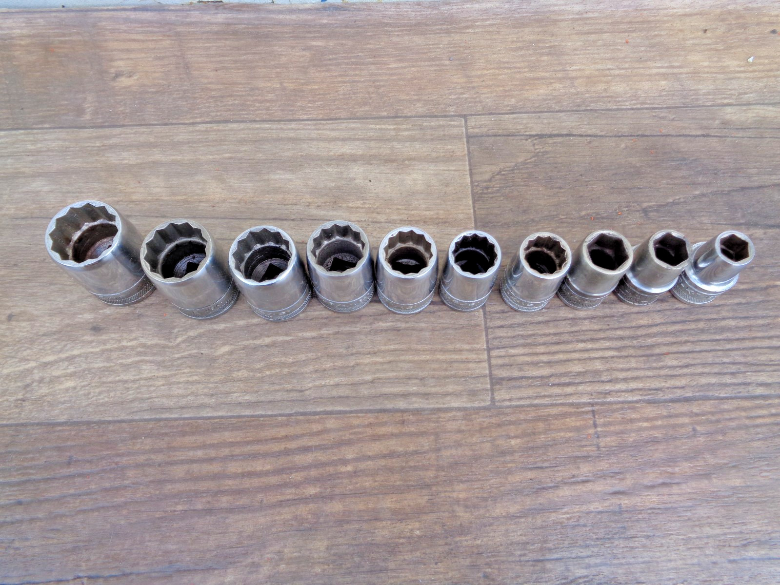 Vintage S-K Socket Set 1/2″ Drive 40114,16,18,19,,20,22,24,26,28,30 -10 Sockets