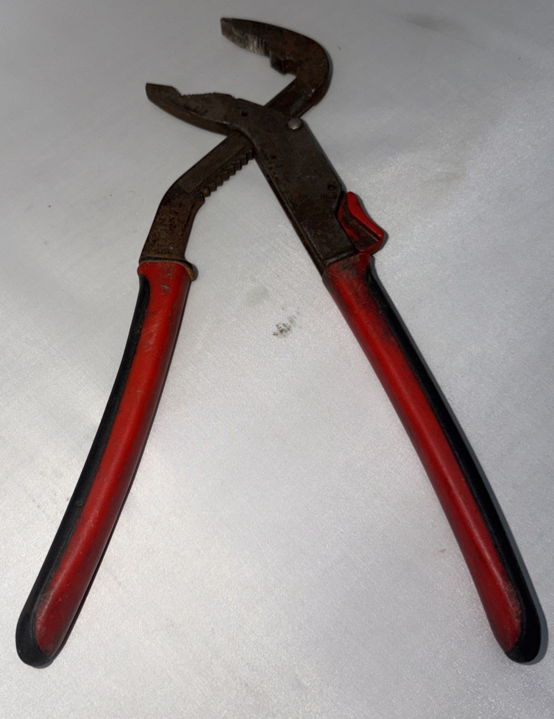 BLUE-POINT 12″ ADJUSTABLE JOINT PLIERS AP12
