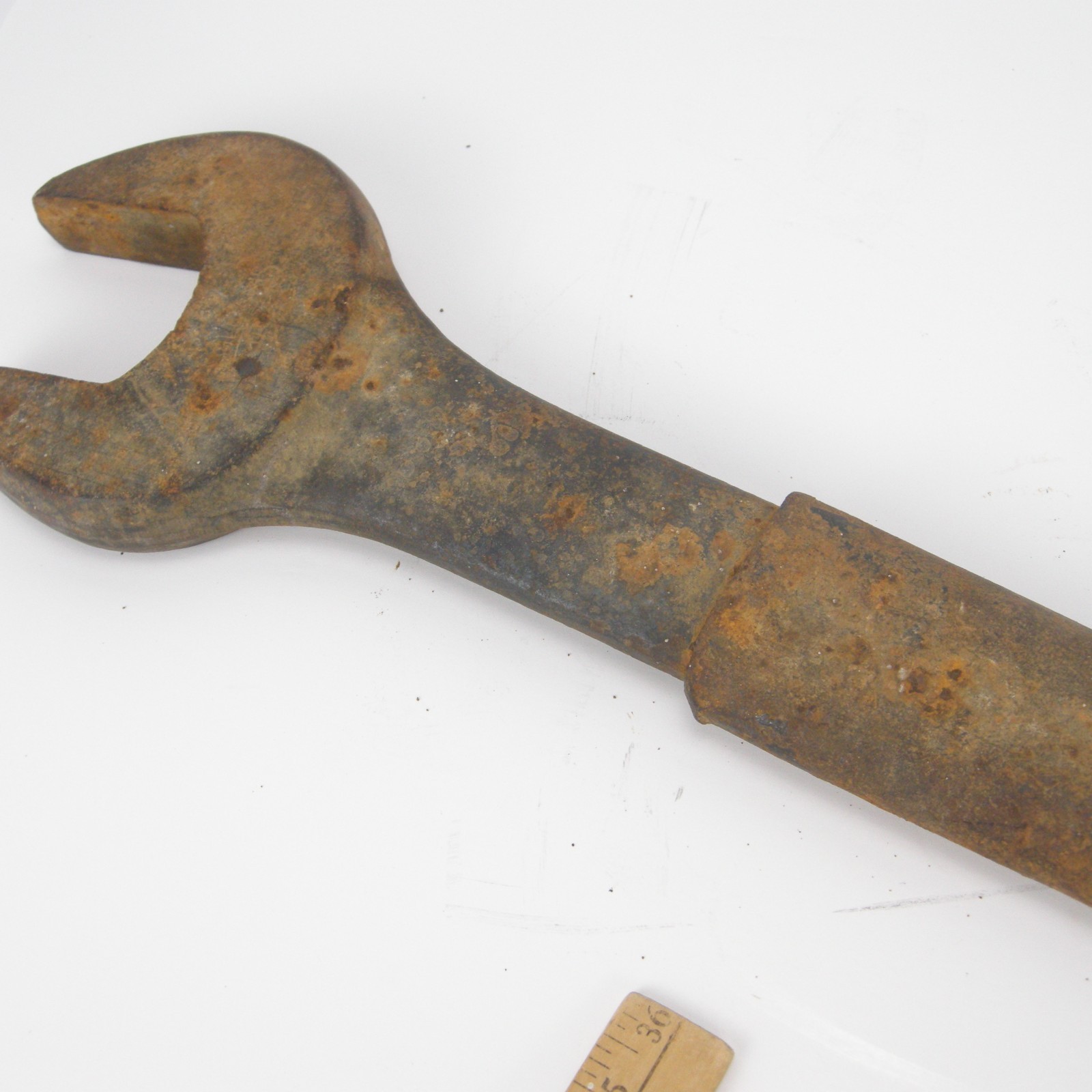 Super Jumbo Open End Heavy Equipment Iron Wrench 2.5″ Jaw 32″ Length